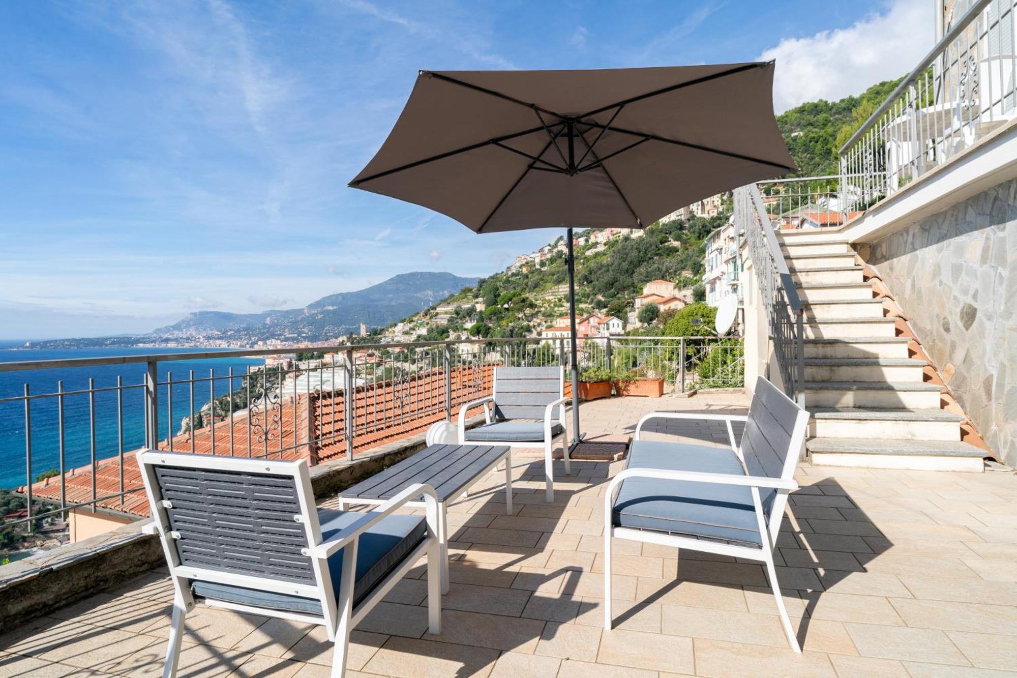 Apartamento Casa Grimaldi - Terrace & Sea View Ventimiglia Exterior foto